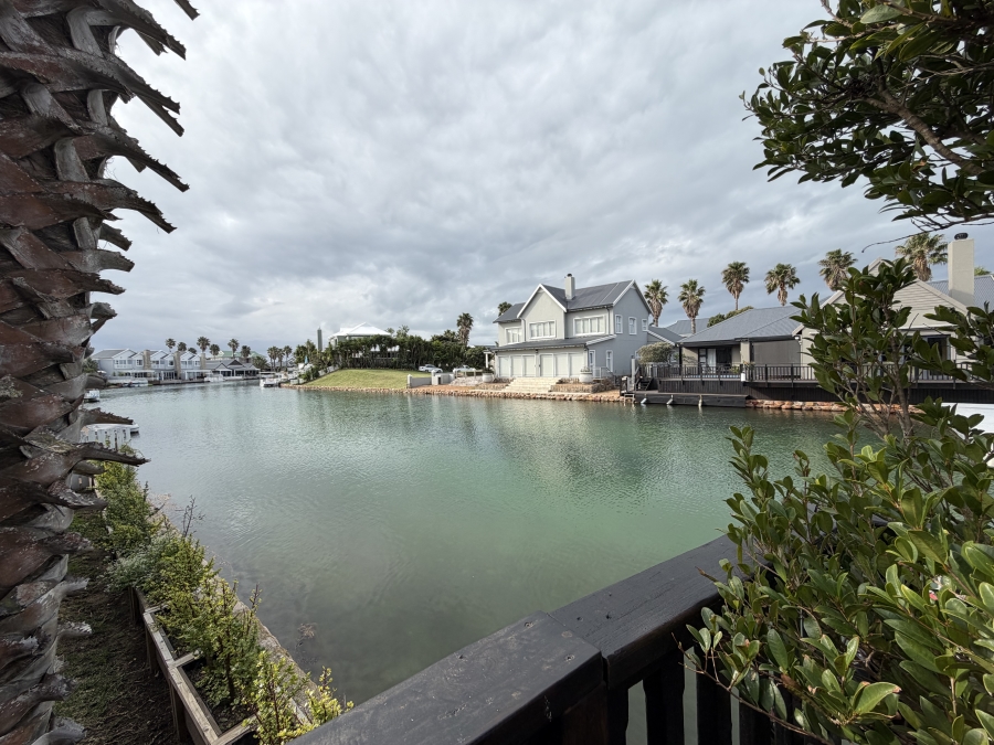 6 Bedroom Property for Sale in Marina Martinique Eastern Cape